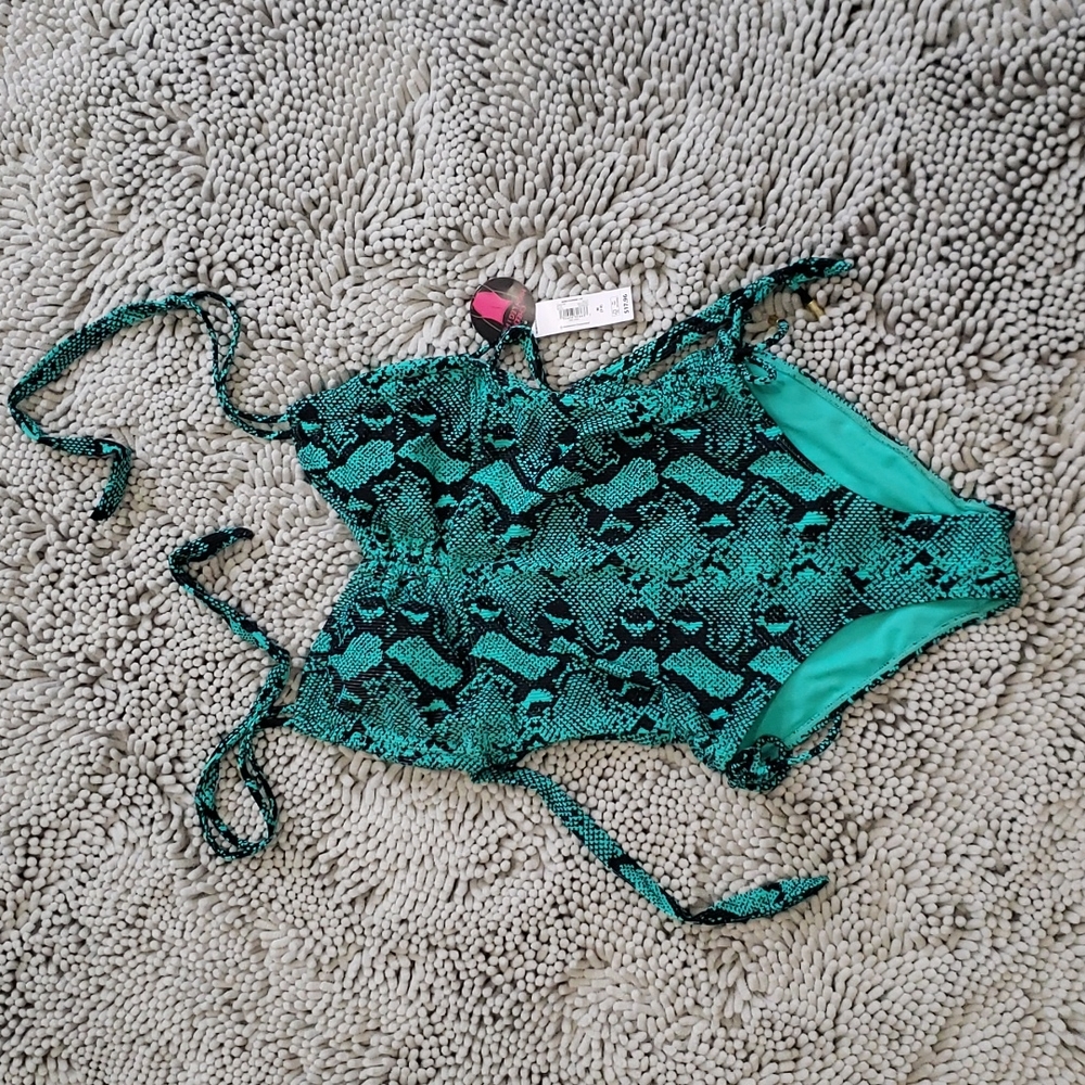 Swimming suite